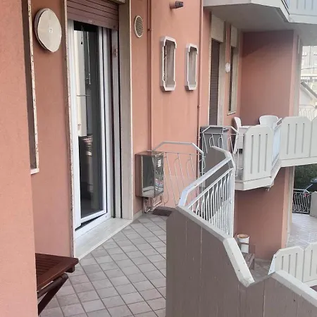 Kb A Due Passi Dal Mare - 5 Posti Letto Lido di Jesolo